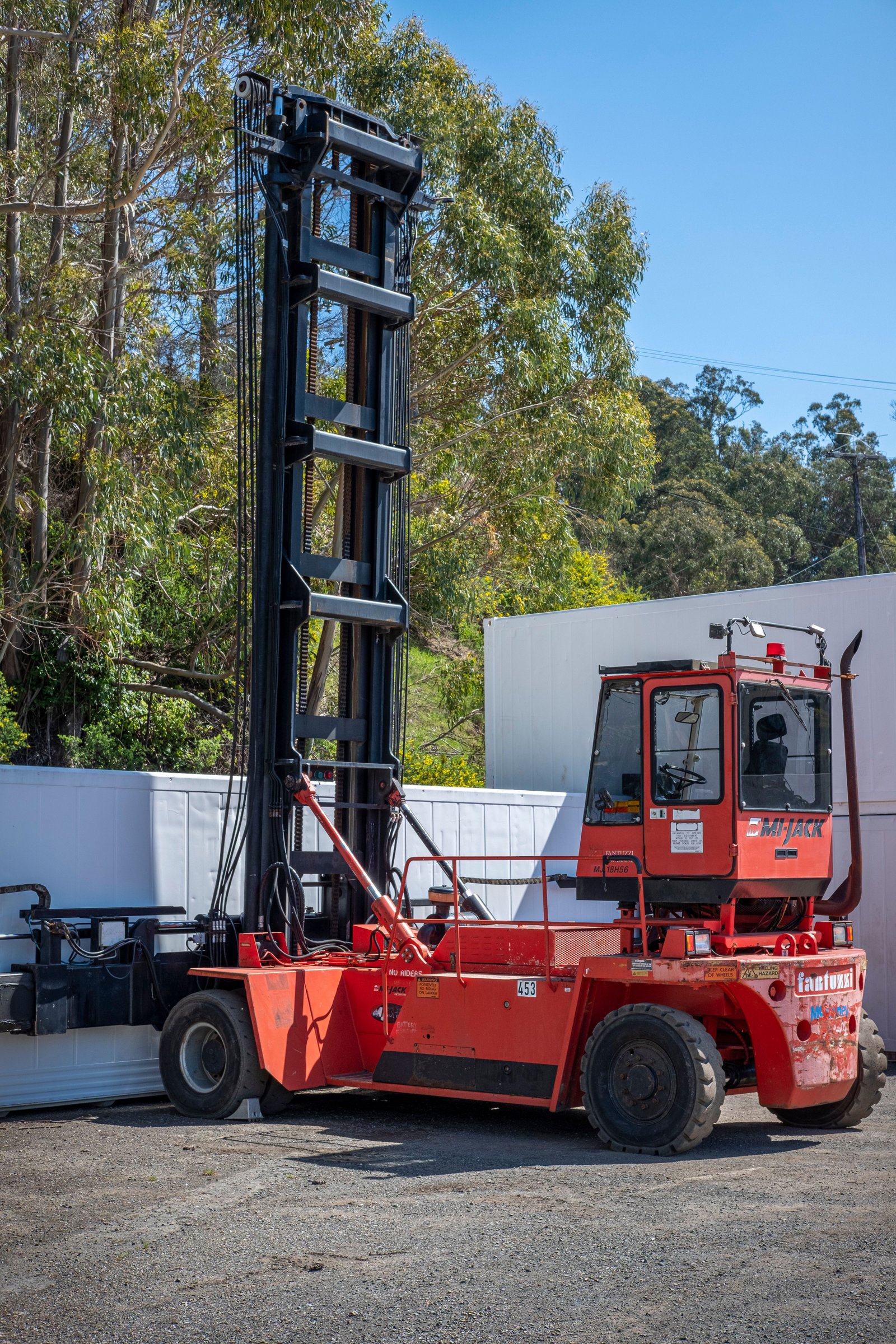 Reach Truck